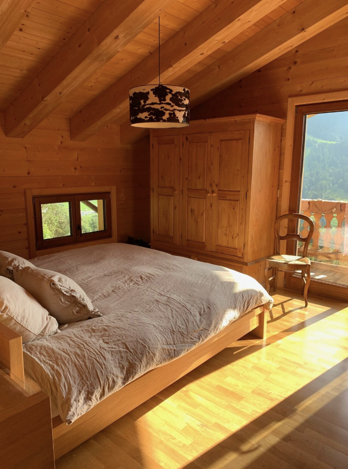 Modern 4BR Chalet